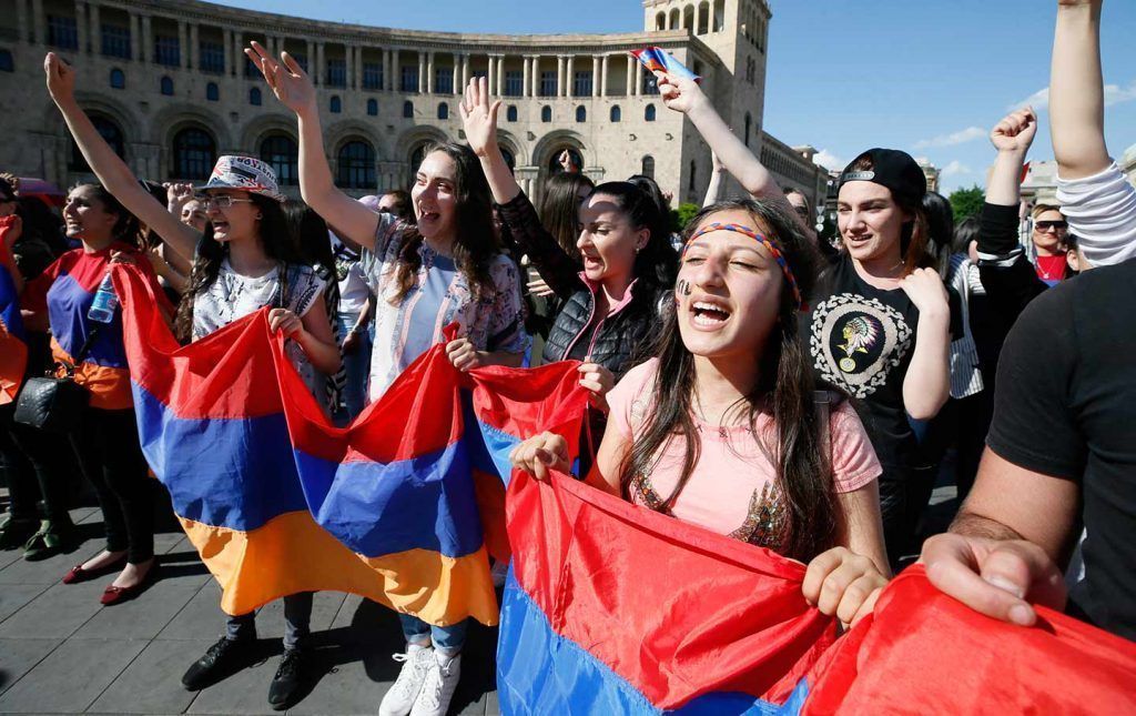 Protesta en Armenia encabezada por mujeres