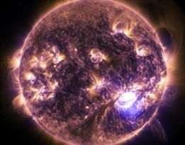 Un planeta cubierto de humo, resultado de la falta de concienciación ambiental.