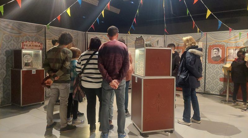 Exposición sobre electricidad en Etopia