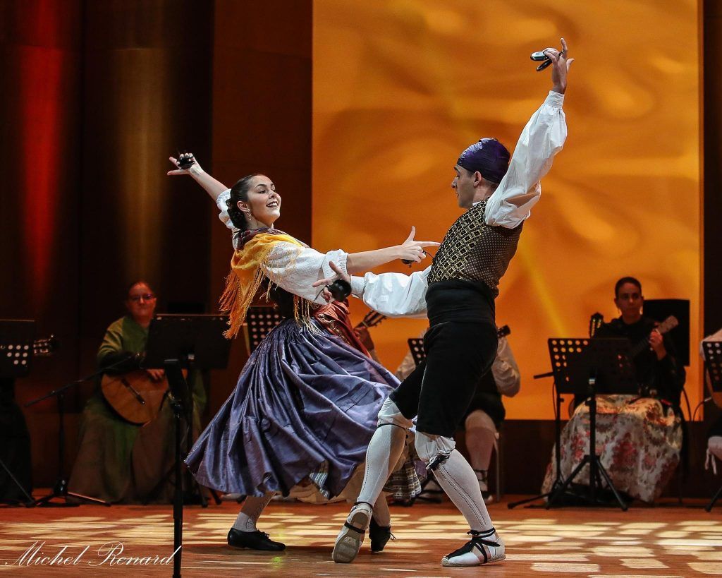 Lucía Bespín y Pablo Calavia durante su actuación en la final del XXXI Certamen Nacional “Ciudad de Huesca”. Fotografía: Michel Renard.