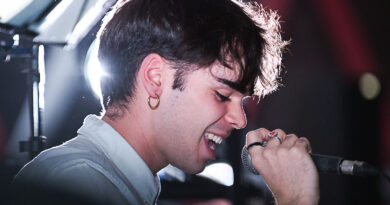 Arey, cantante