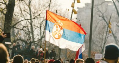 Las elecciones parlamentarias en Serbia, termómetro y test del pokret estudiantil
