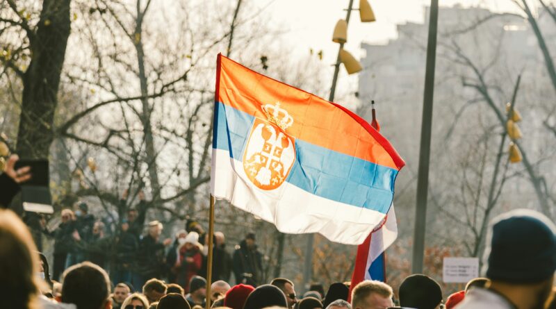 Las elecciones parlamentarias en Serbia, termómetro y test del pokret estudiantil
